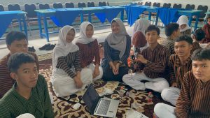 Belajar Unplugged Coding, Membangun Empati: SMPN 2 Singosari Padukan Teknologi dan Sekolah Ramah Anak